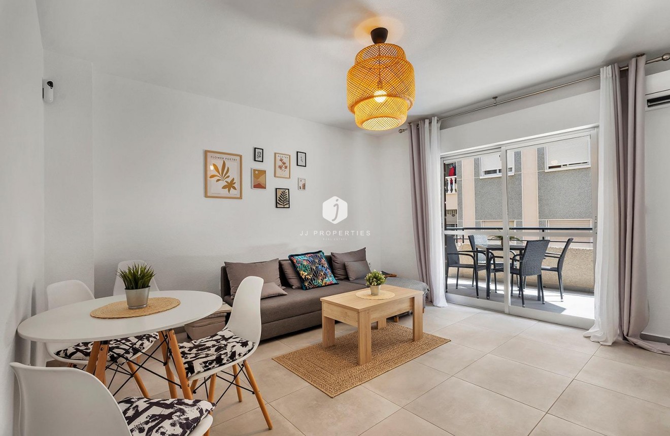 Aus zweiter Hand - Wohnung -
Torrevieja - Playa de los Locos