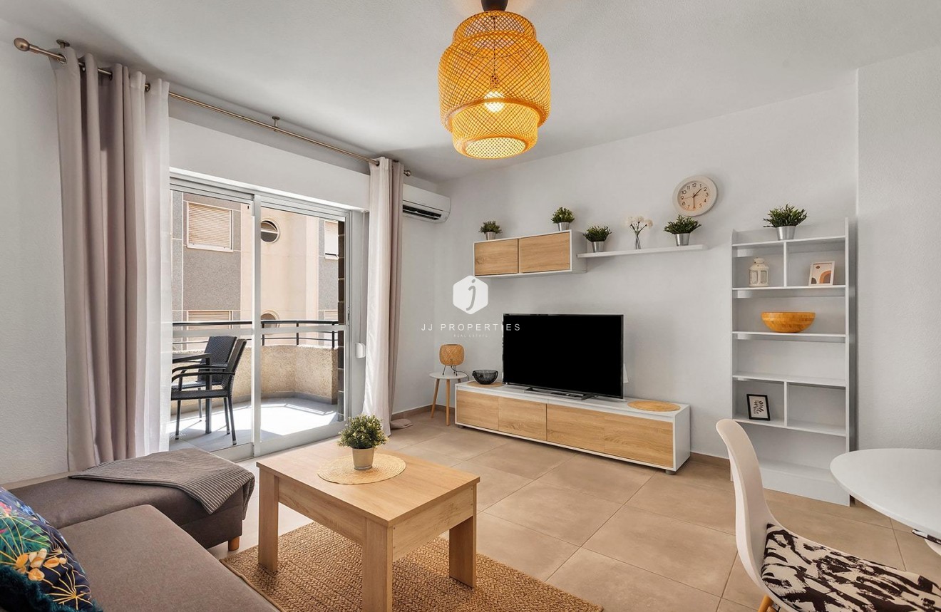 Aus zweiter Hand - Wohnung -
Torrevieja - Playa de los Locos