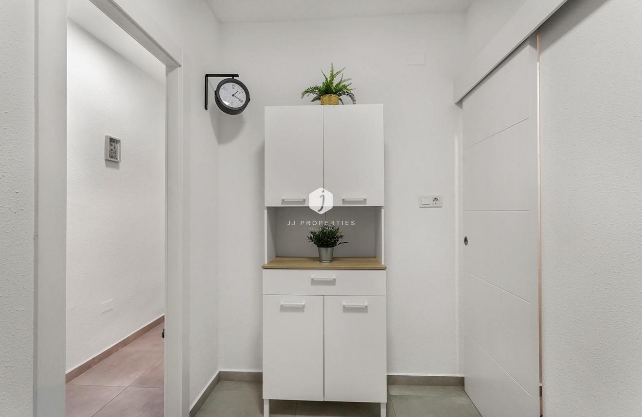 Aus zweiter Hand - Wohnung -
Torrevieja - Playa de los Locos
