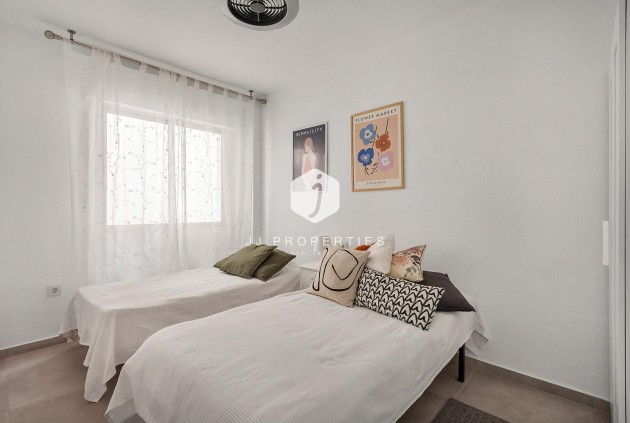 Aus zweiter Hand - Wohnung -
Torrevieja - Playa de los Locos