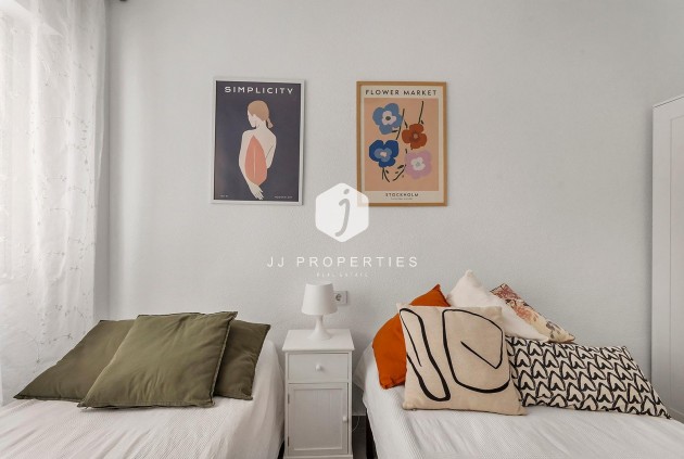 Aus zweiter Hand - Wohnung -
Torrevieja - Playa de los Locos
