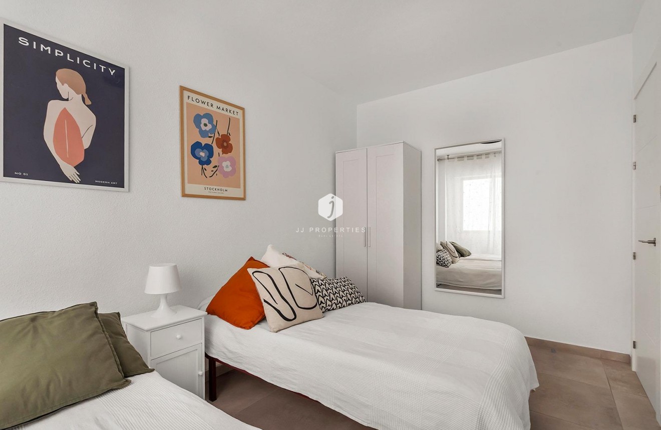 Aus zweiter Hand - Wohnung -
Torrevieja - Playa de los Locos