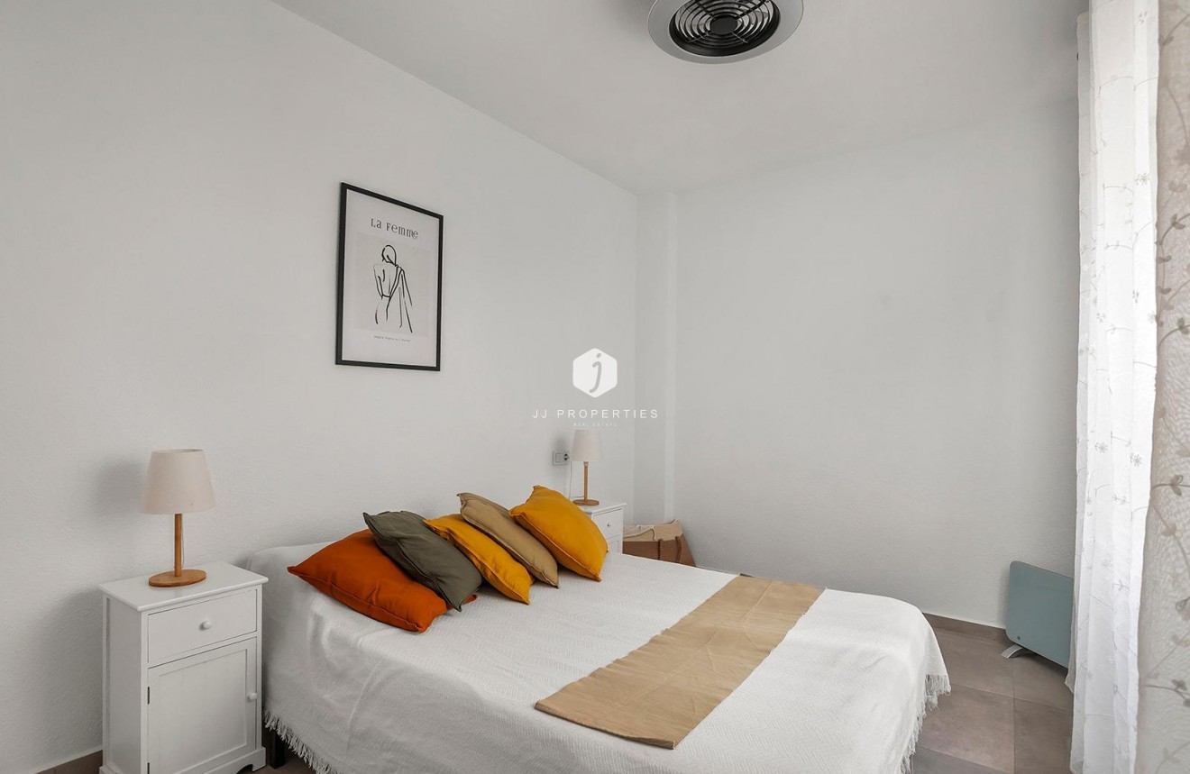 Aus zweiter Hand - Wohnung -
Torrevieja - Playa de los Locos