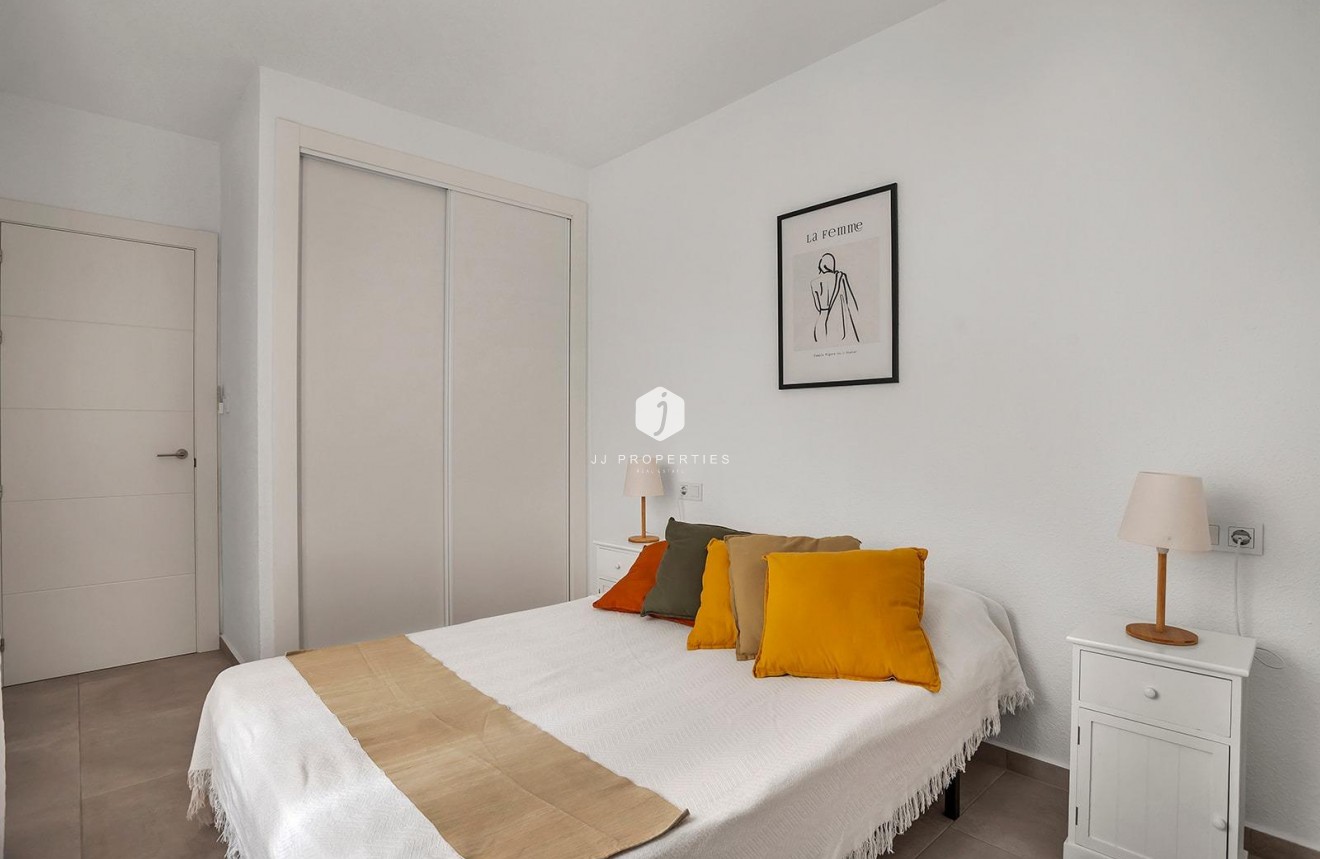 Aus zweiter Hand - Wohnung -
Torrevieja - Playa de los Locos
