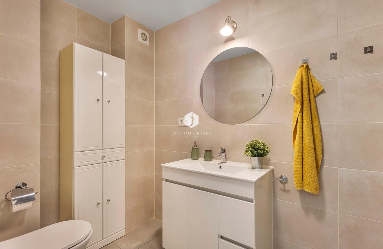 Aus zweiter Hand - Wohnung -
Torrevieja - Playa de los Locos
