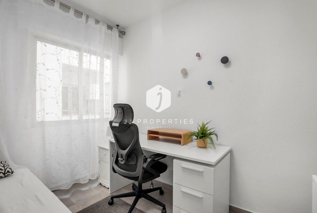 Aus zweiter Hand - Wohnung -
Torrevieja - Playa de los Locos