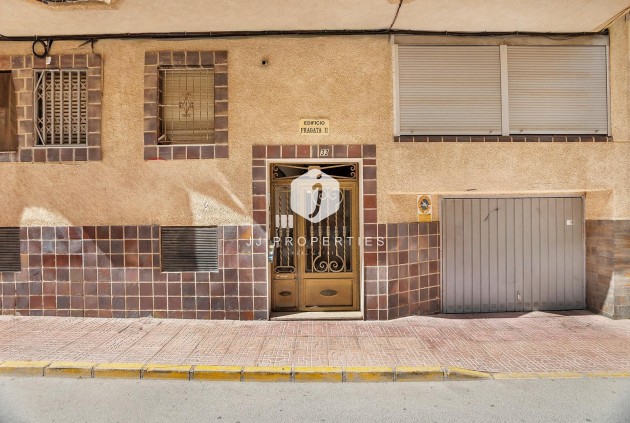 Aus zweiter Hand - Wohnung -
Torrevieja - Playa de los Locos