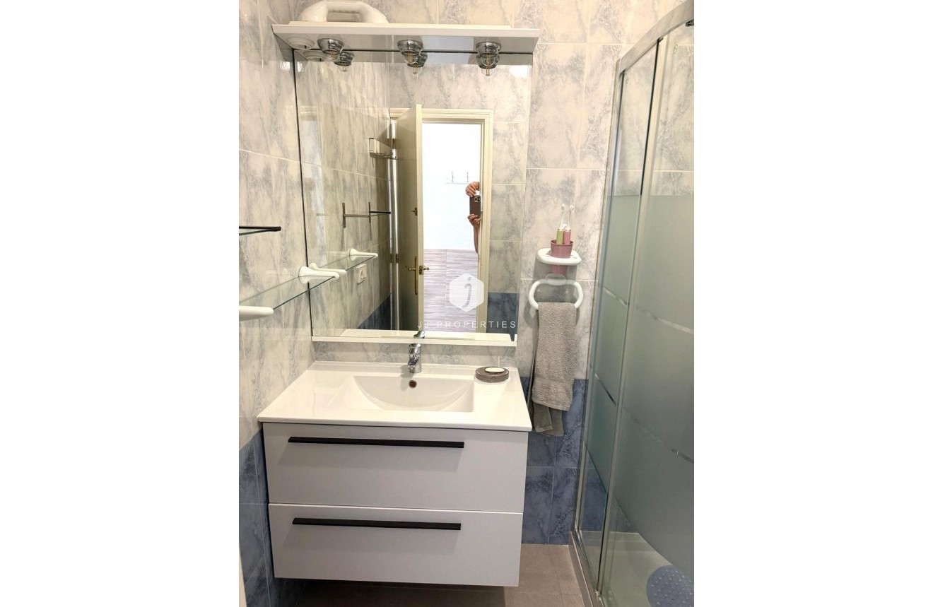 Resale - Bungalow -
Torrevieja - Torretas