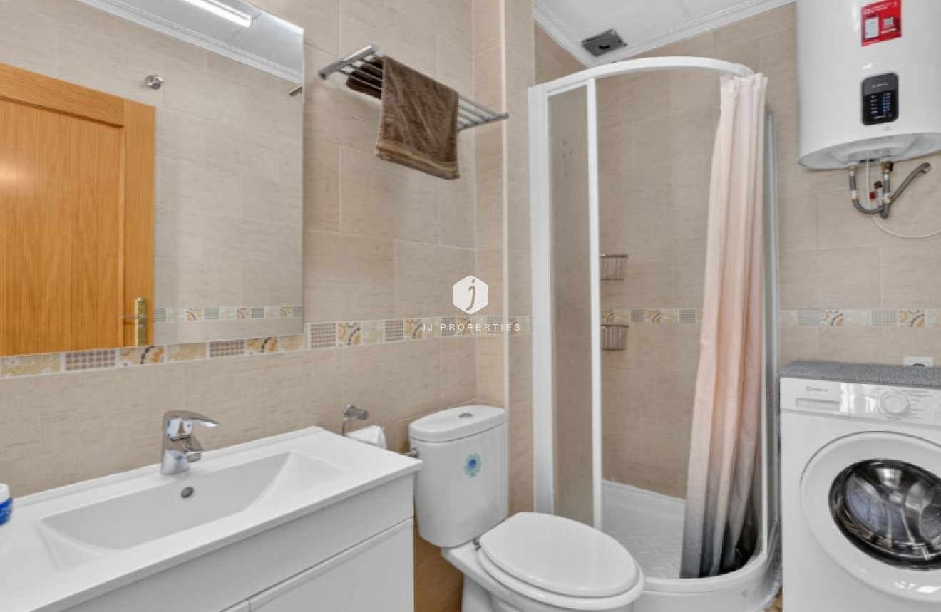 D'occasion - Chalet -
Torrevieja - Costa Blanca