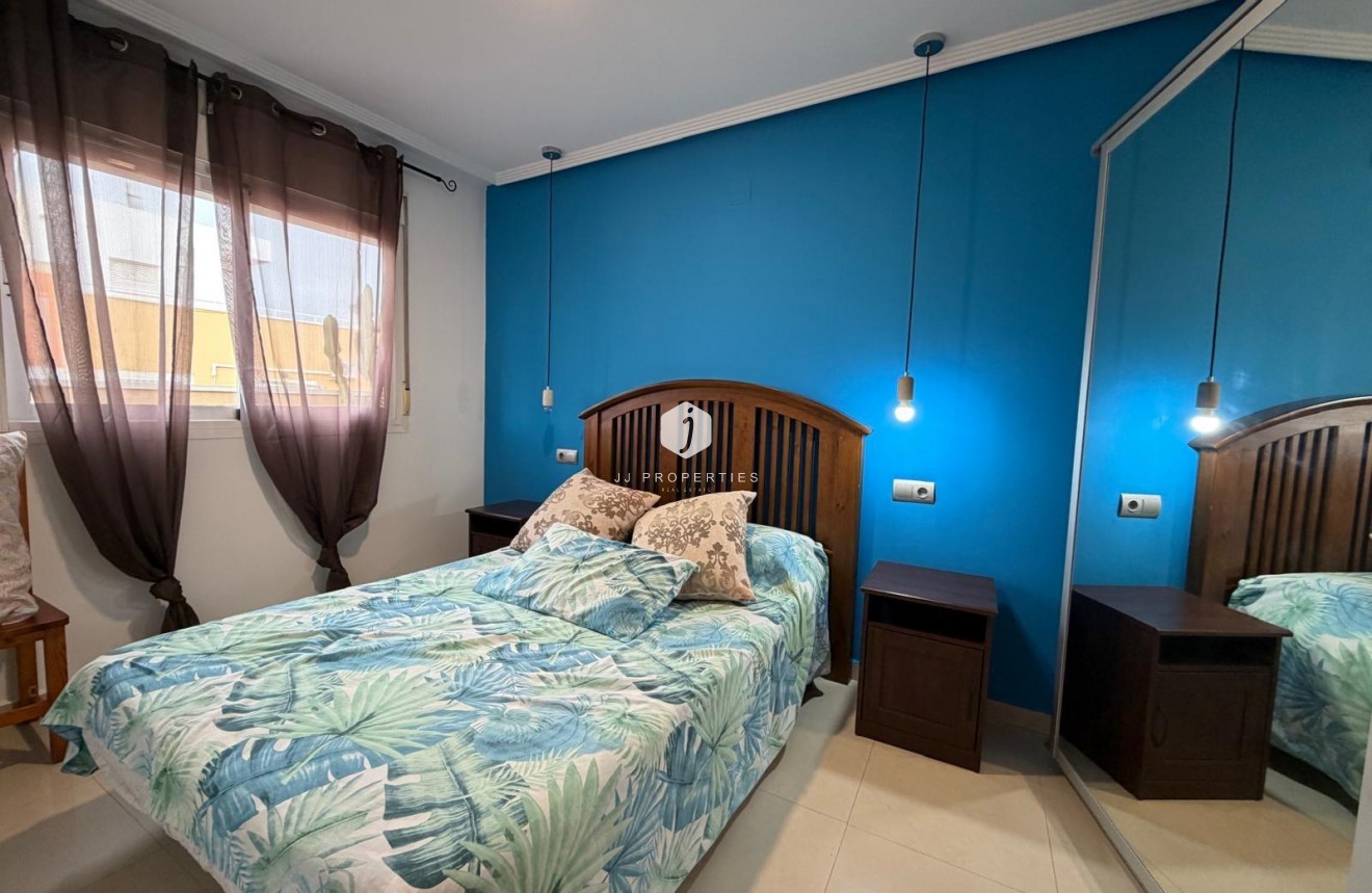 Aus zweiter Hand - Penthouse -
Torrevieja - Centro