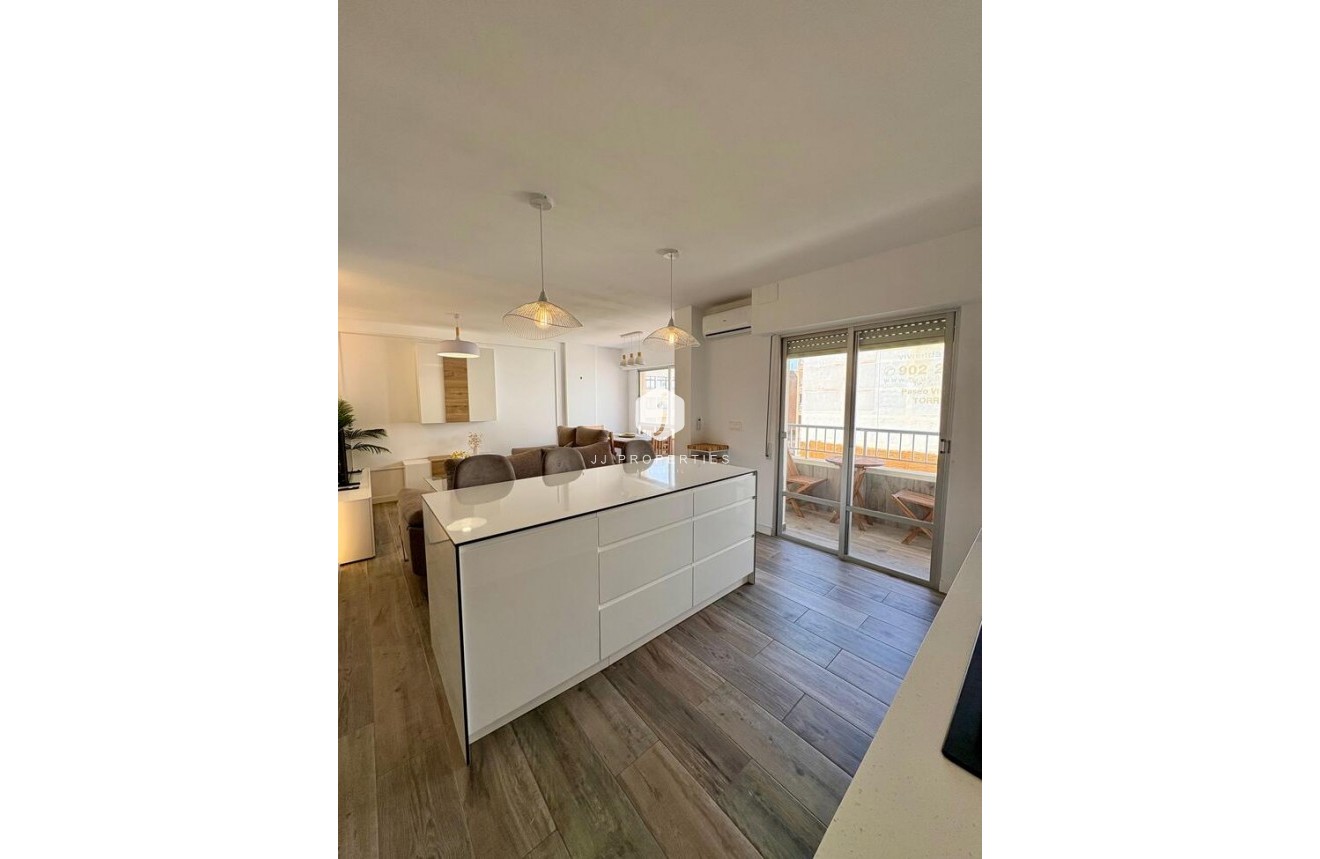Tweedehands - Appartement / flat -
Torrevieja - Costa Blanca