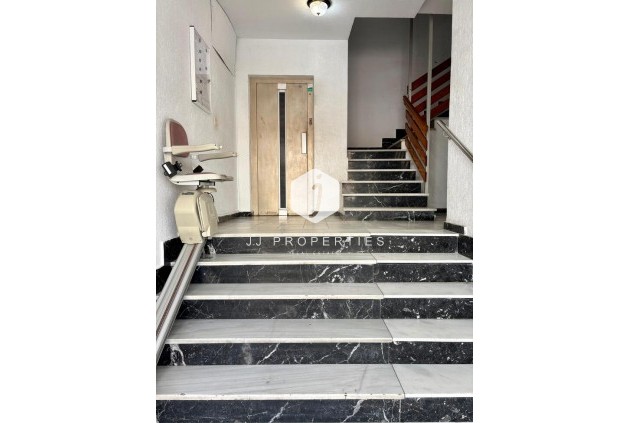 Tweedehands - Appartement / flat -
Torrevieja - Costa Blanca