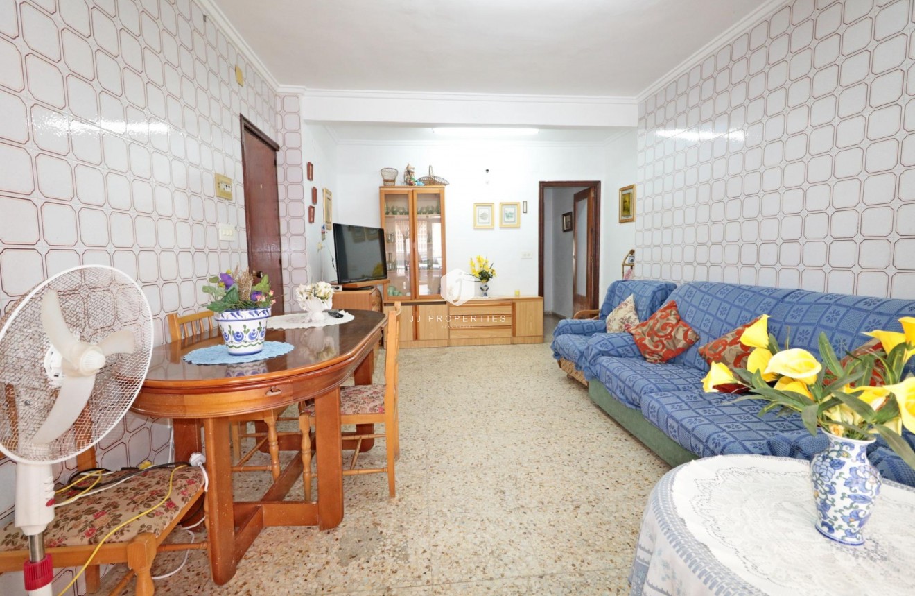 Z drugiej ręki - Mieszkanie w bloku -
Torrevieja - La Mata Pueblo