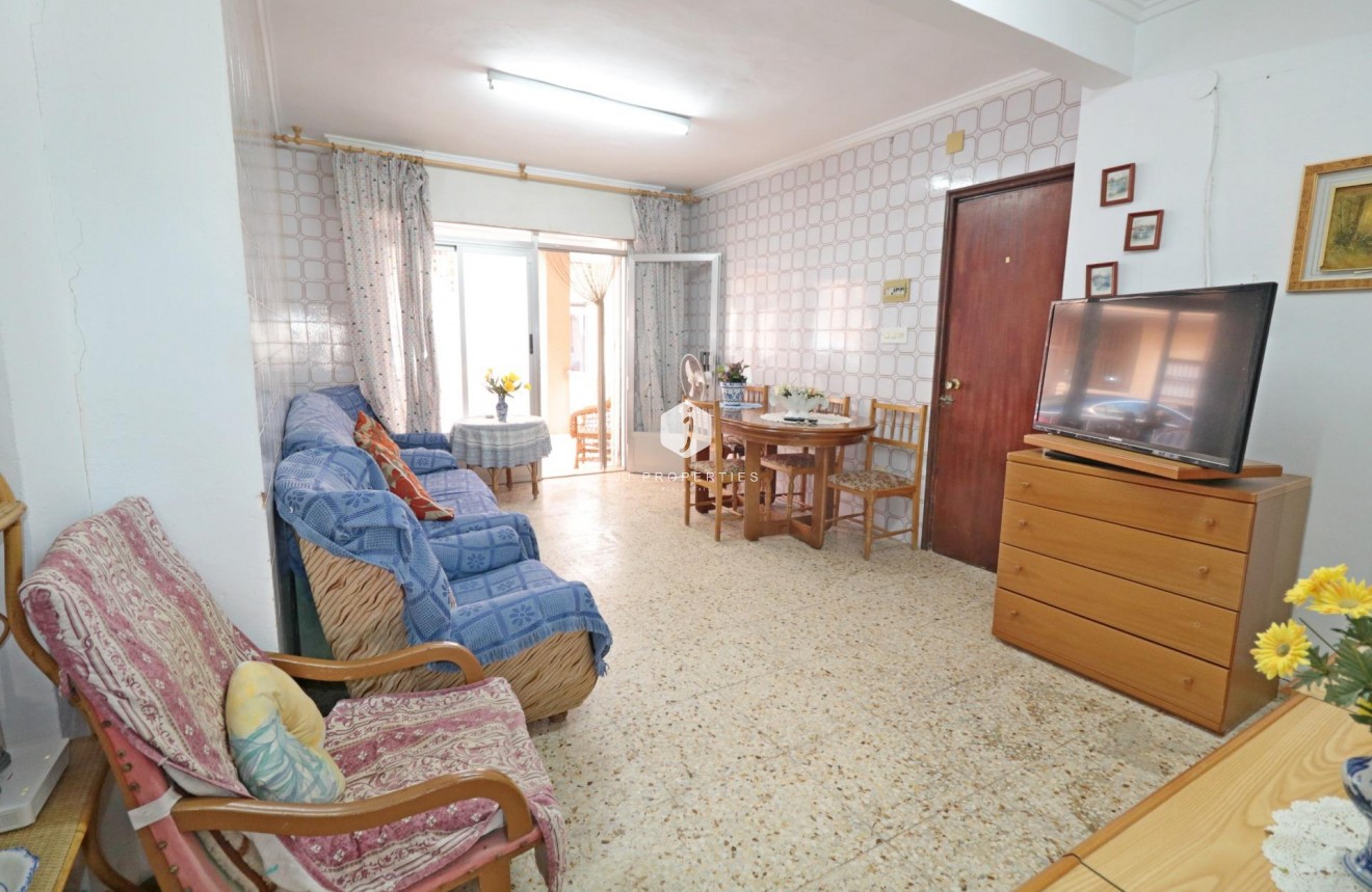 Z drugiej ręki - Mieszkanie w bloku -
Torrevieja - La Mata Pueblo