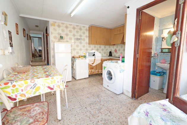 Z drugiej ręki - Mieszkanie w bloku -
Torrevieja - La Mata Pueblo