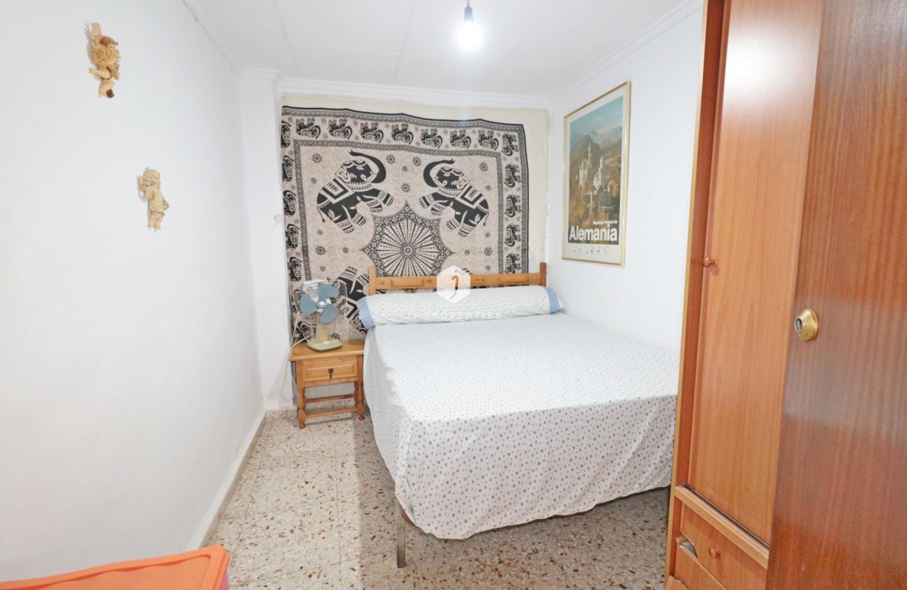 Z drugiej ręki - Mieszkanie w bloku -
Torrevieja - La Mata Pueblo