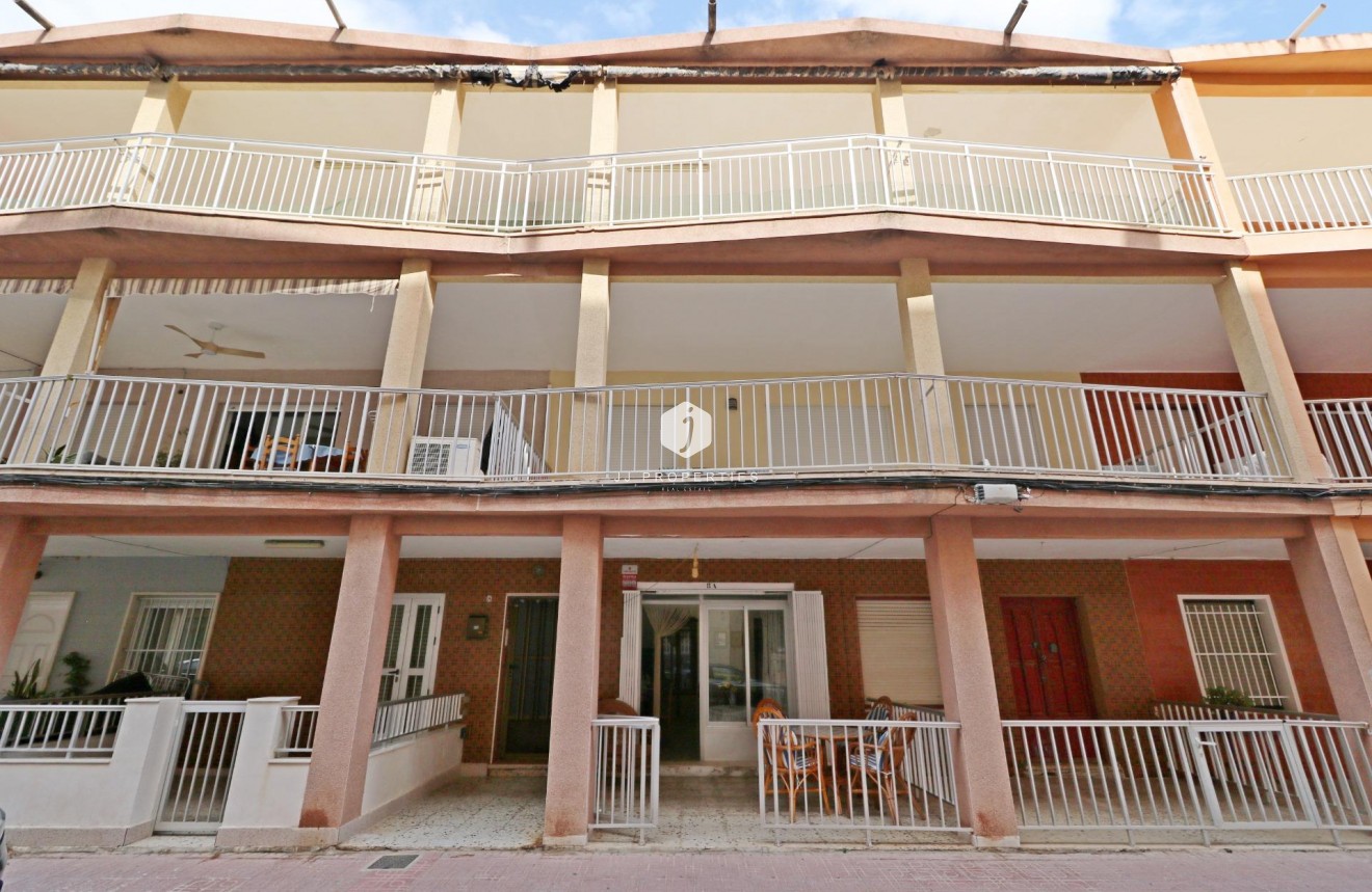 Z drugiej ręki - Mieszkanie w bloku -
Torrevieja - La Mata Pueblo