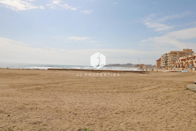 Z drugiej ręki - Mieszkanie w bloku -
Torrevieja - La Mata Pueblo
