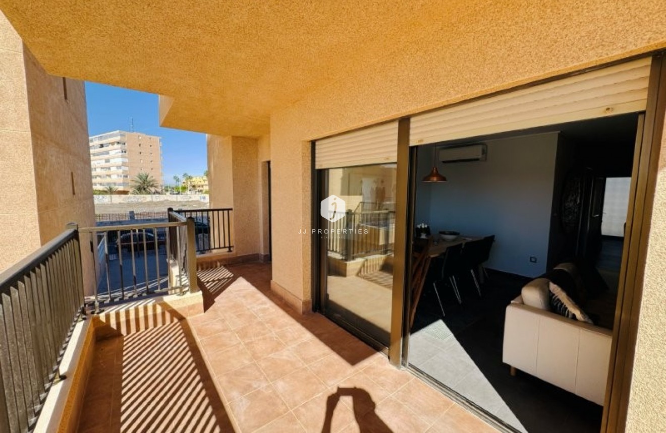 Z drugiej ręki - Mieszkanie w bloku -
La Mata - Costa Blanca