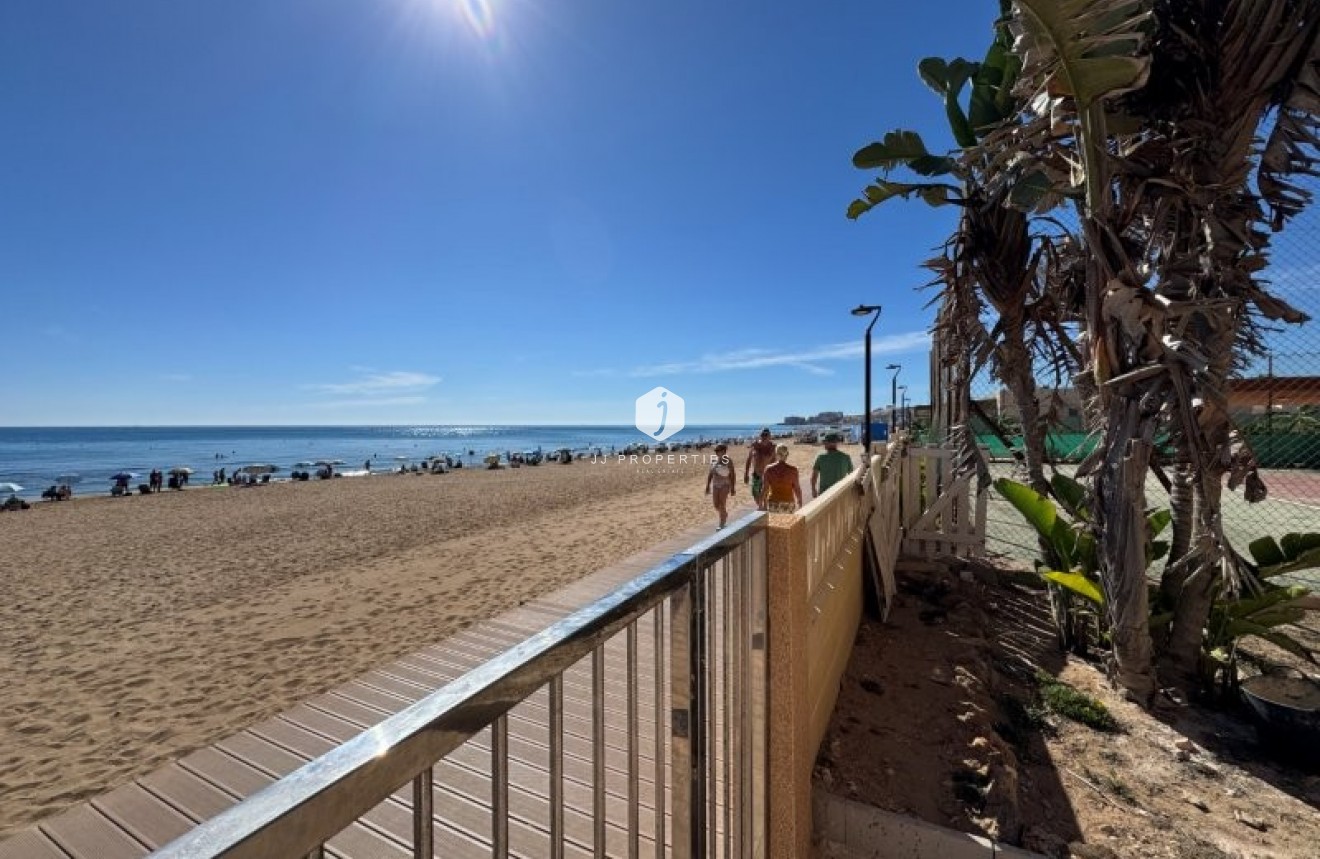 Z drugiej ręki - Mieszkanie w bloku -
La Mata - Costa Blanca