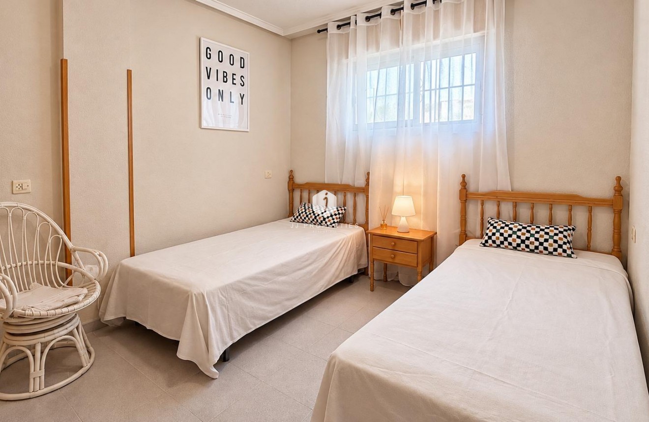 Aus zweiter Hand - Wohnung -
Torrevieja - La Siesta - El Salado - Torreta