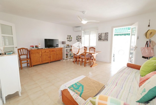 Resale - Chalet -
Torrevieja - Playa de los Naufragos