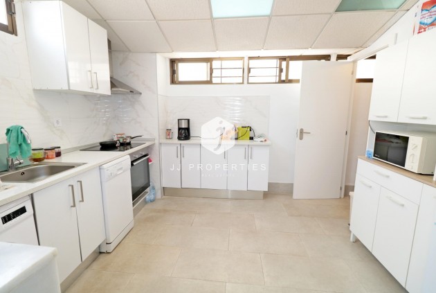 Resale - Chalet -
Torrevieja - Playa de los Naufragos