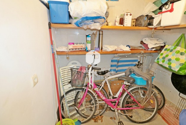 Resale - Chalet -
Torrevieja - Playa de los Naufragos