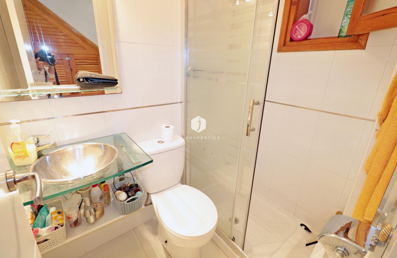 Resale - Chalet -
Torrevieja - Playa de los Naufragos