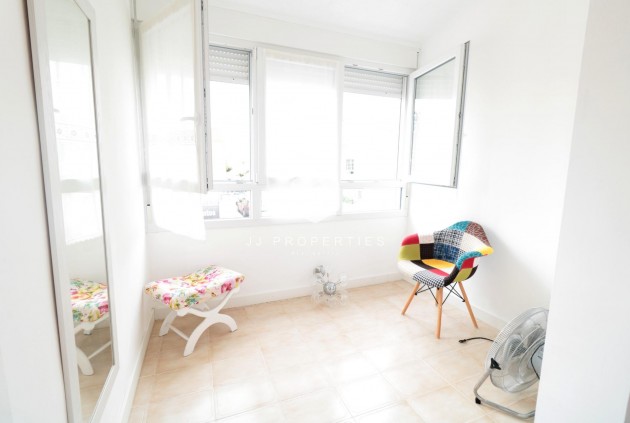 Resale - Chalet -
Torrevieja - Playa de los Naufragos