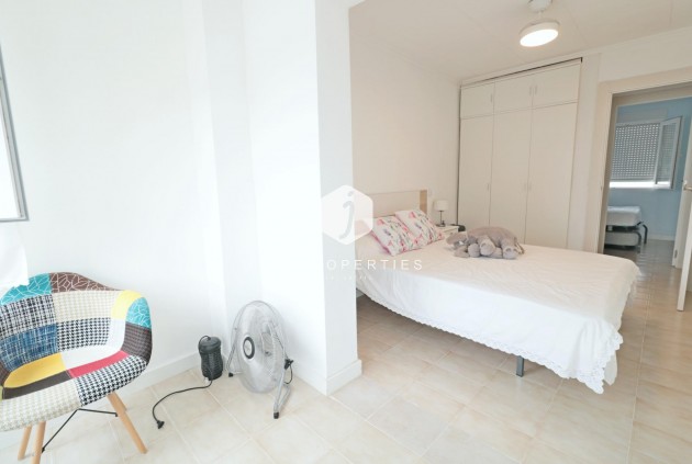 Resale - Chalet -
Torrevieja - Playa de los Naufragos
