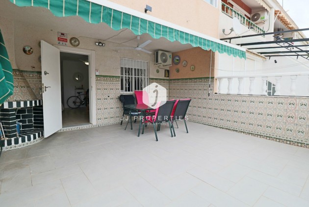 Resale - Chalet -
Torrevieja - Playa de los Naufragos