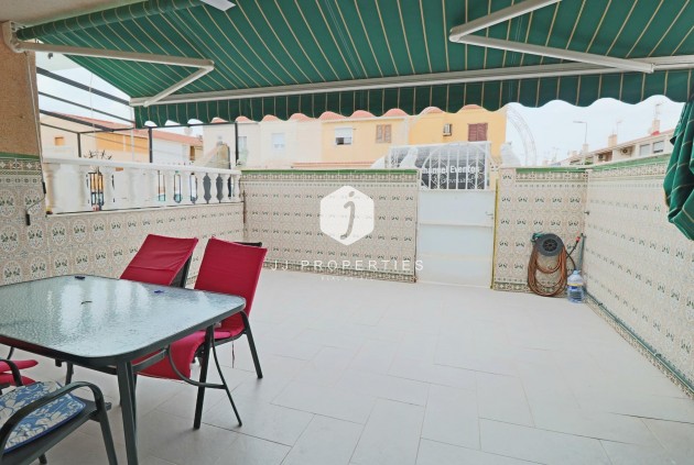 Resale - Chalet -
Torrevieja - Playa de los Naufragos