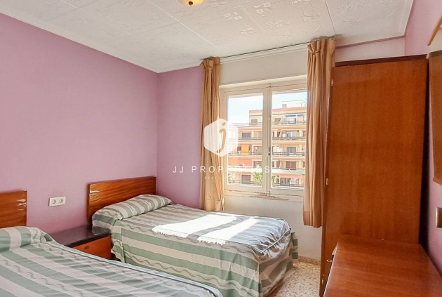 Aus zweiter Hand - Penthouse -
Torrevieja - Playa de los Naufragos