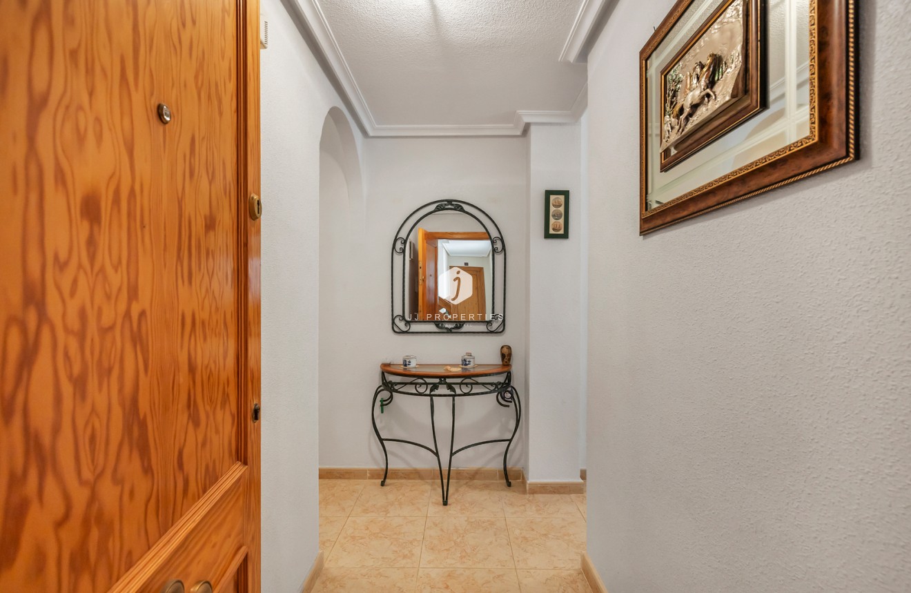 Resale - Apartment / flat -
Torrevieja - Costa Blanca