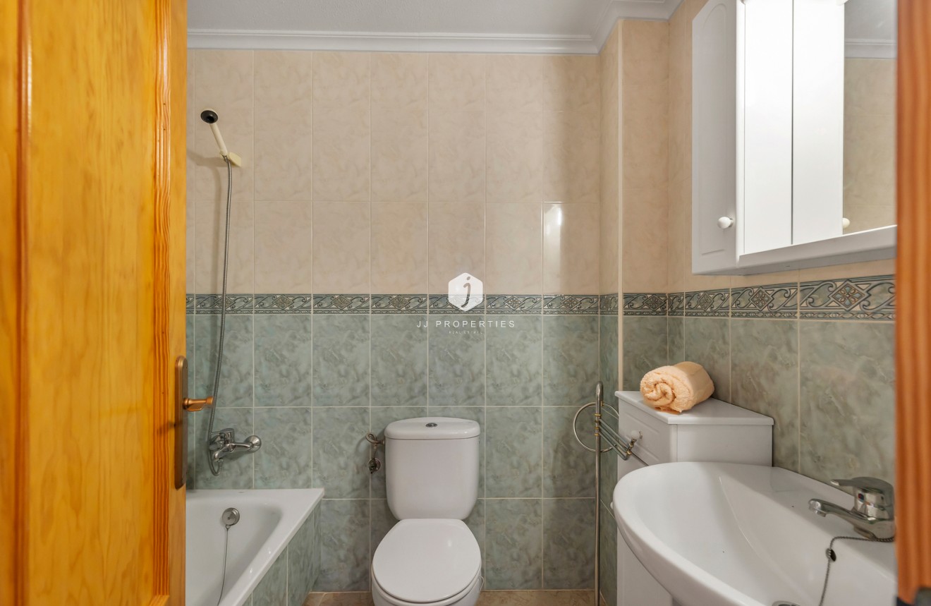 Resale - Apartment / flat -
Torrevieja - Costa Blanca