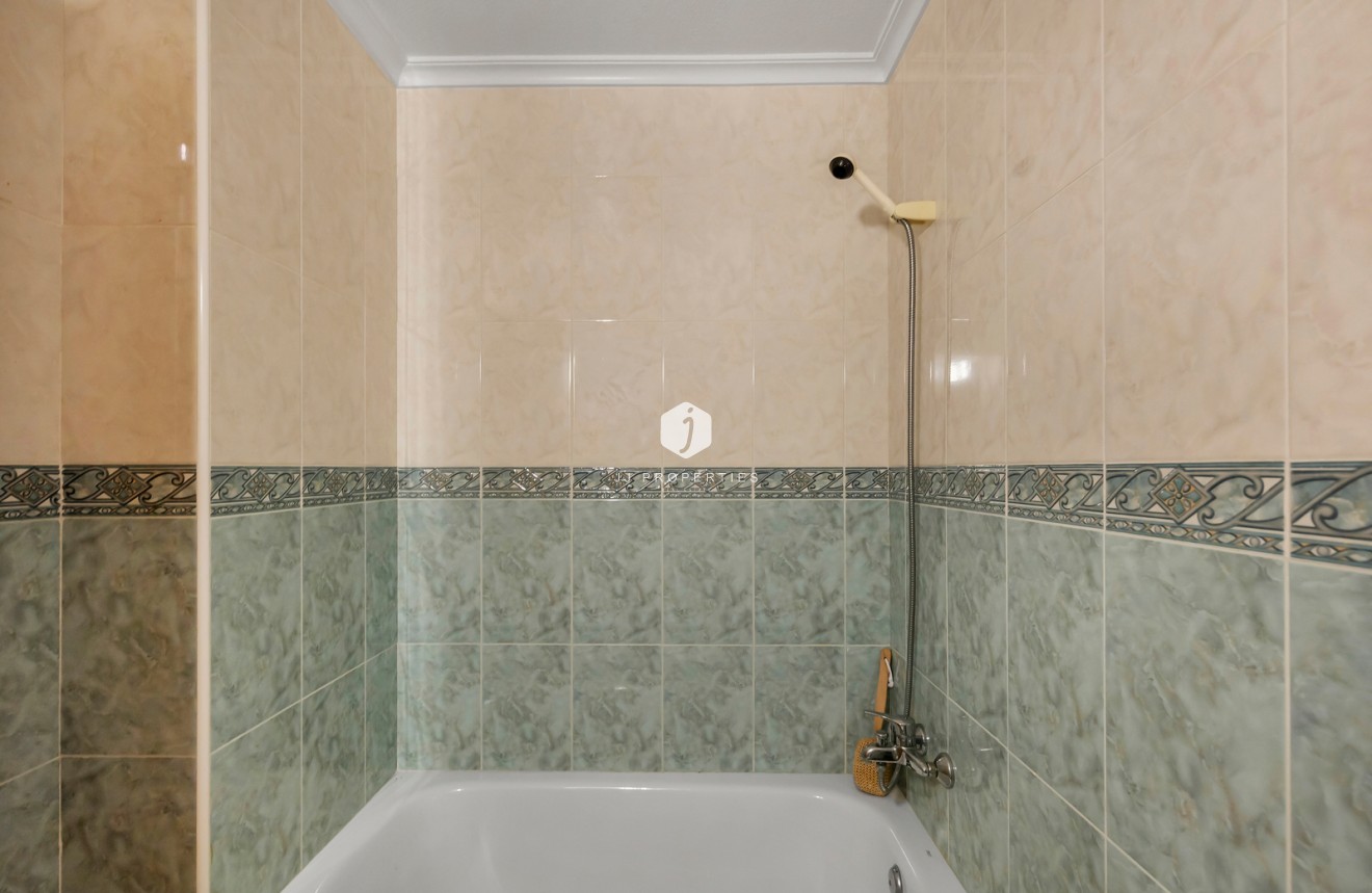 Resale - Apartment / flat -
Torrevieja - Costa Blanca