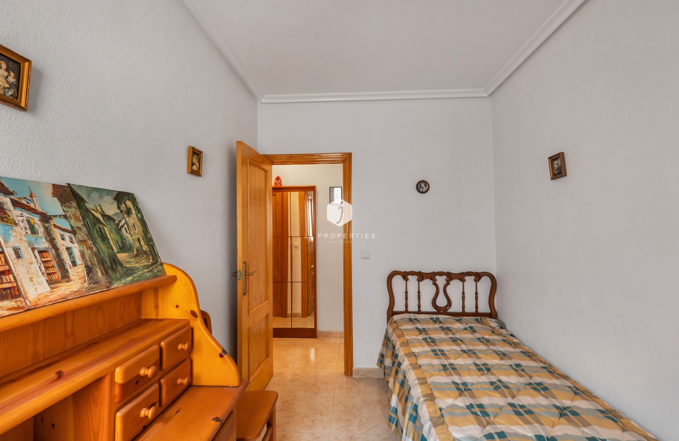 Resale - Apartment / flat -
Torrevieja - Costa Blanca