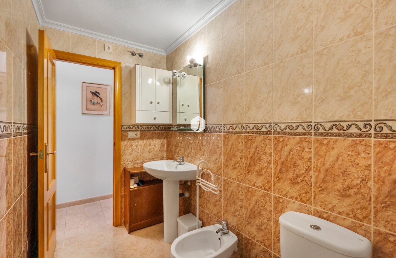 Resale - Apartment / flat -
Torrevieja - Costa Blanca