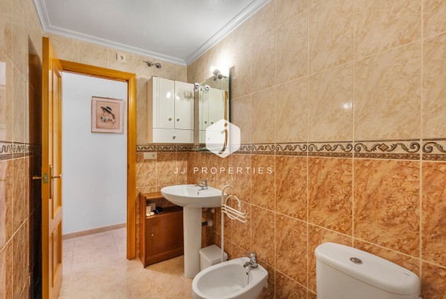 Resale - Apartment / flat -
Torrevieja - Costa Blanca