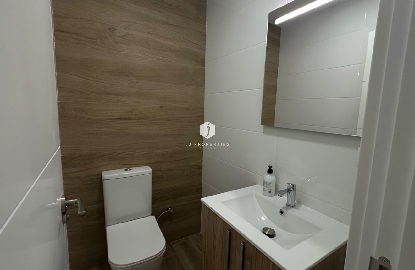 Segunda mano - Apartamento / piso -
Torrevieja - Costa Blanca