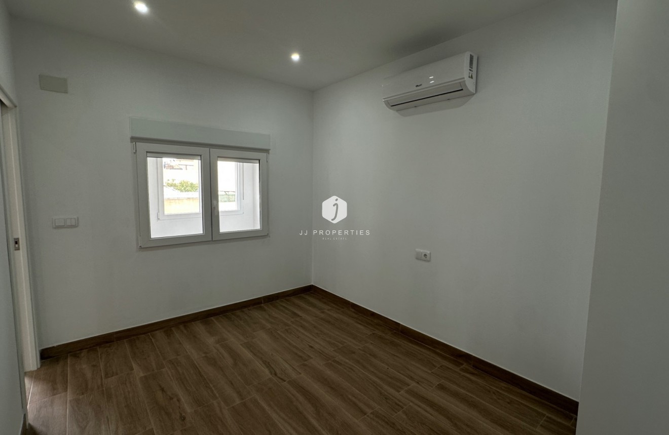 Segunda mano - Apartamento / piso -
Torrevieja - Costa Blanca