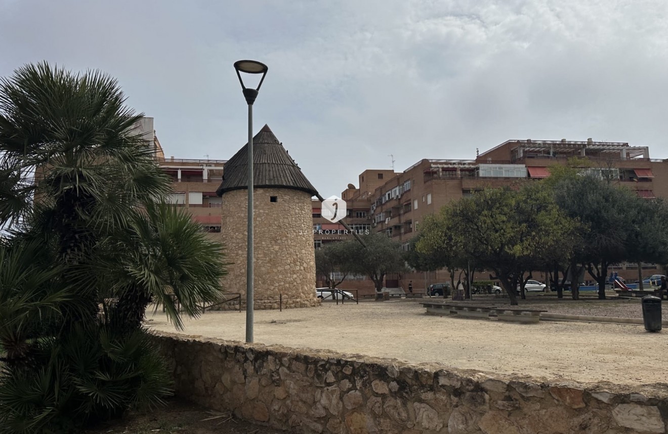 Segunda mano - Apartamento / piso -
Torrevieja - Costa Blanca