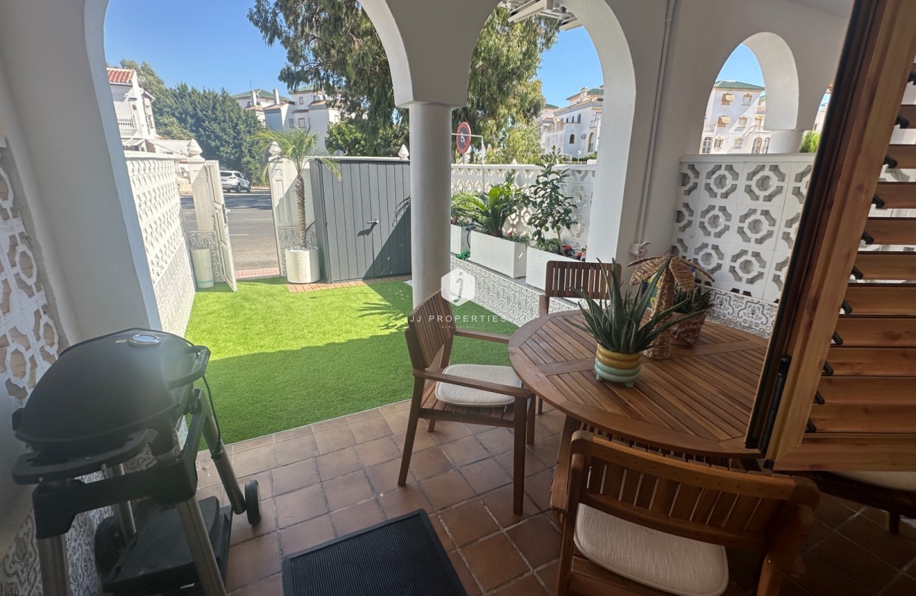 Aus zweiter Hand - Chalet -
La Mata - Costa Blanca