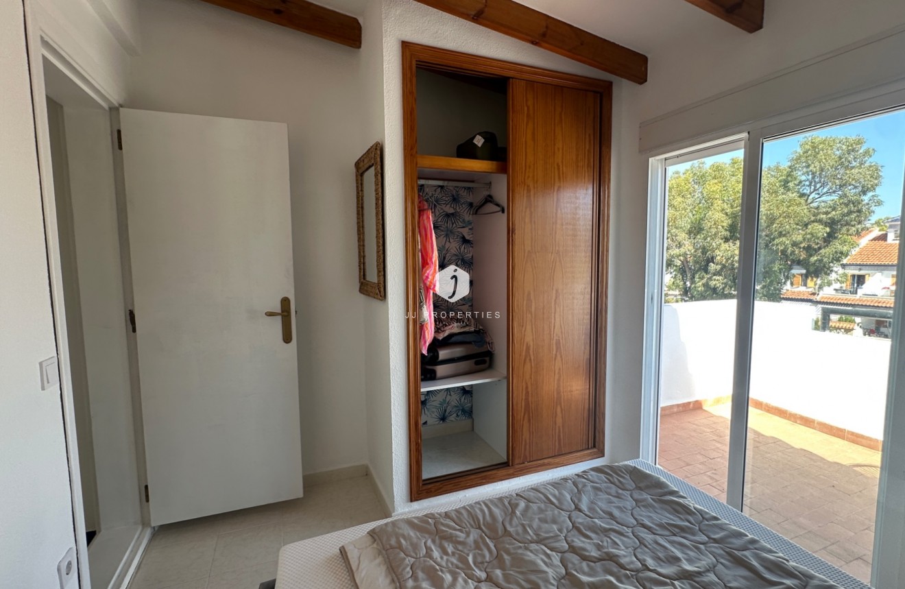 Aus zweiter Hand - Chalet -
La Mata - Costa Blanca