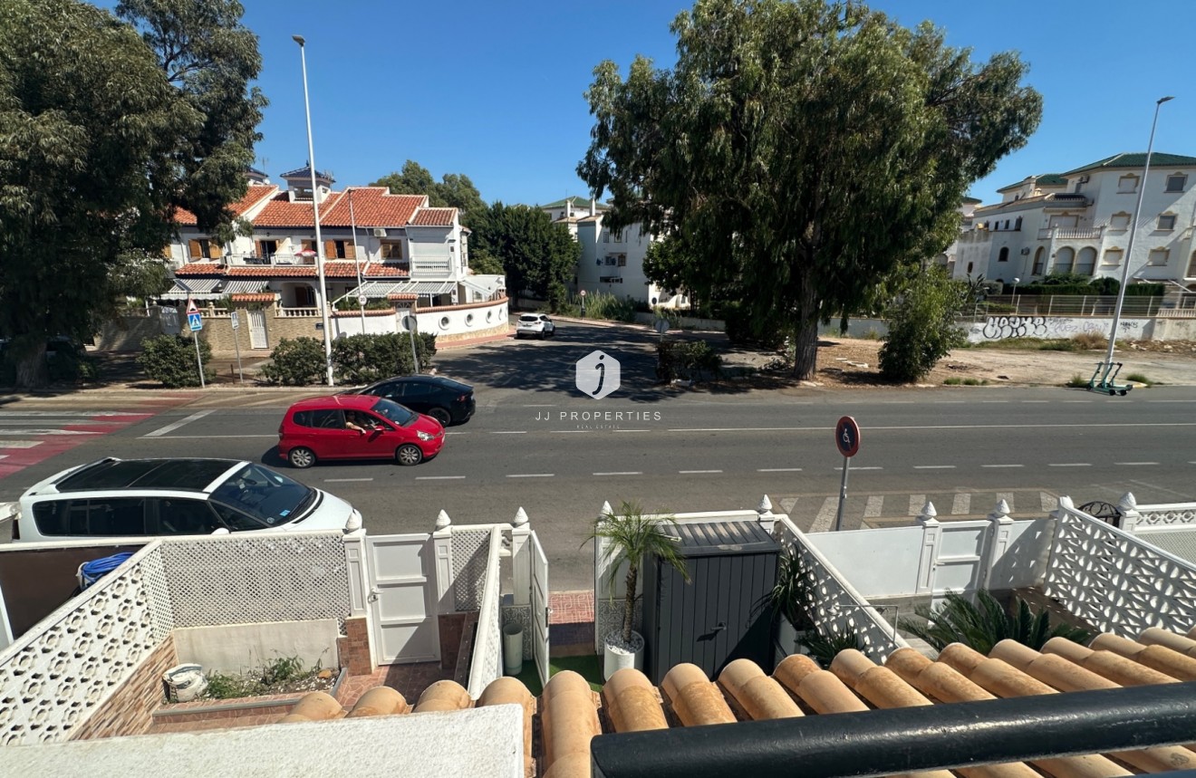 Aus zweiter Hand - Chalet -
La Mata - Costa Blanca