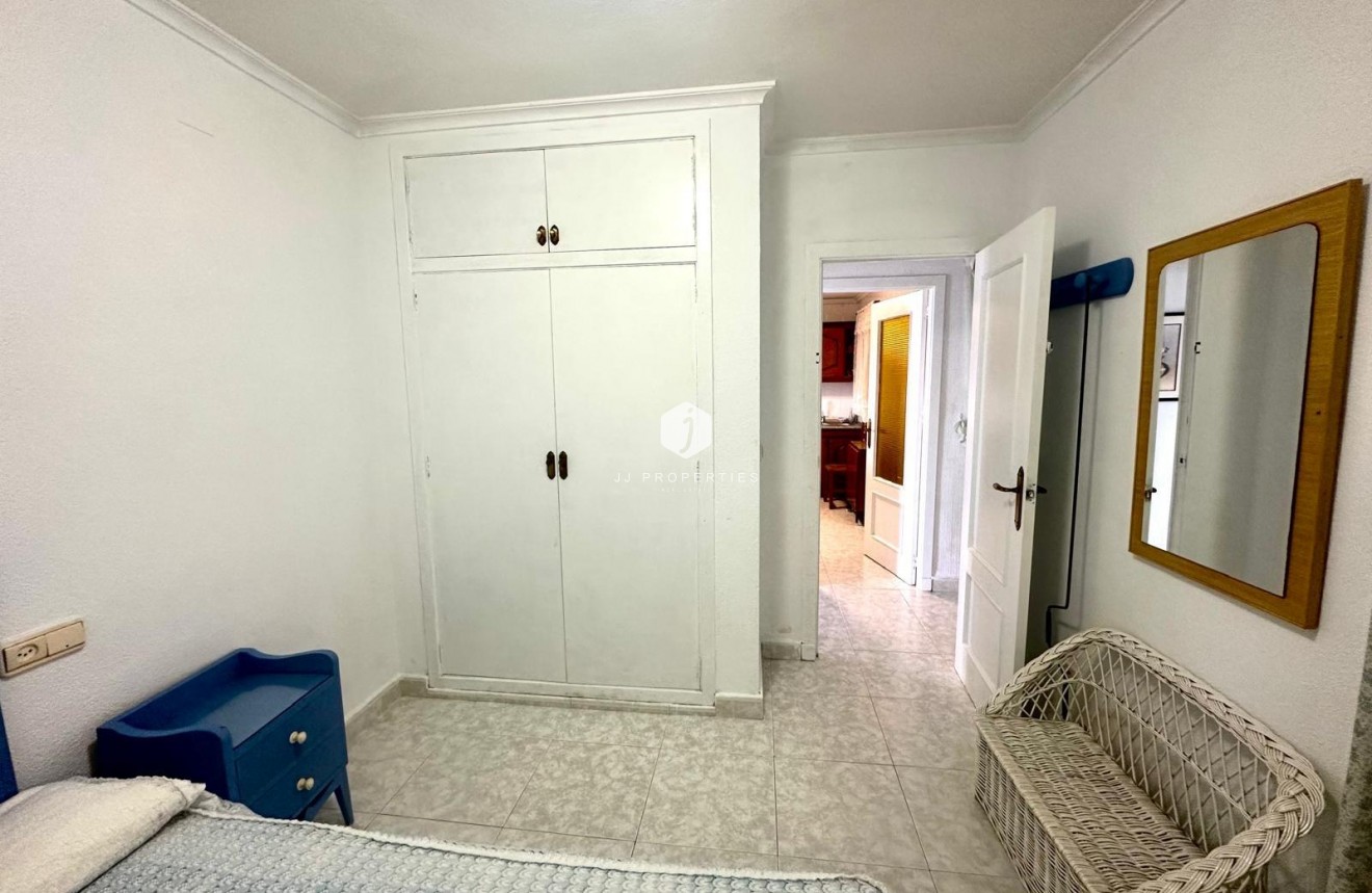 Segunda mano - Apartamento / piso -
Torrevieja - Centro