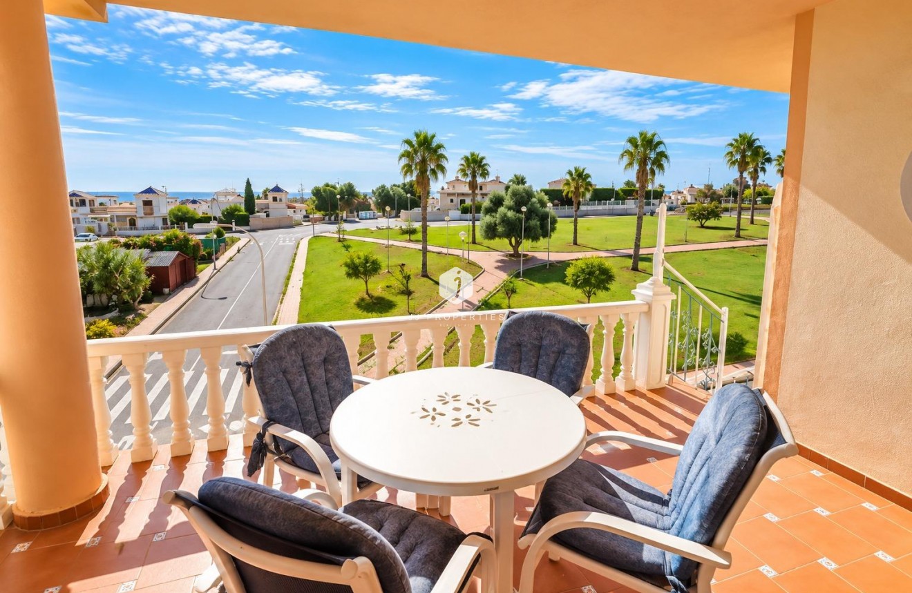 Resale - Apartment / flat -
Torrevieja - Costa Blanca