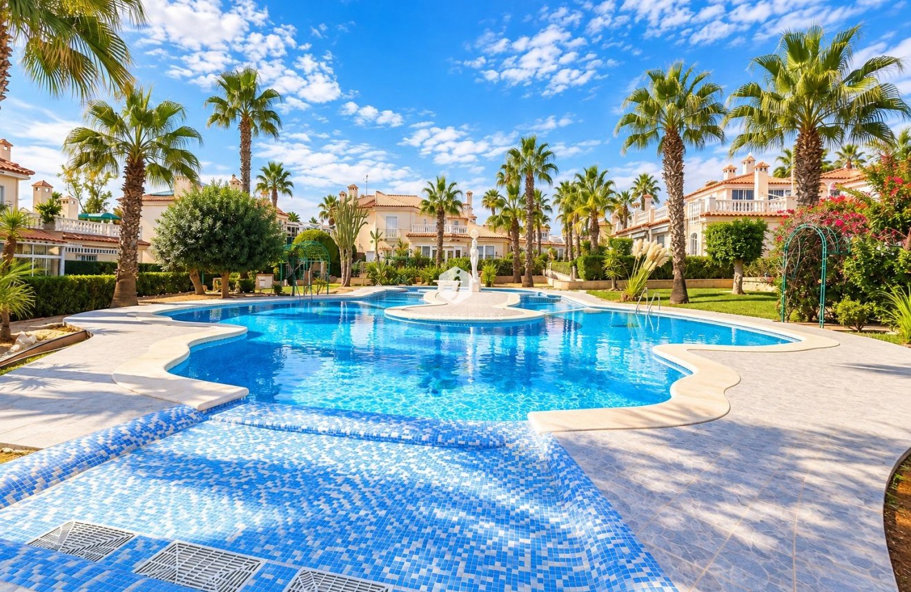 Resale - Apartment / flat -
Torrevieja - Costa Blanca