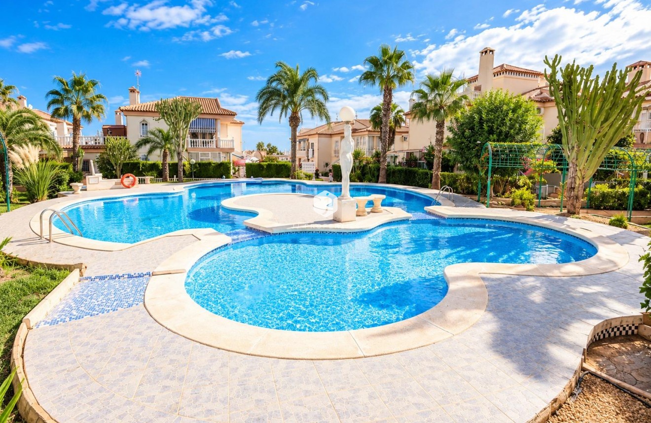 Resale - Apartment / flat -
Torrevieja - Costa Blanca